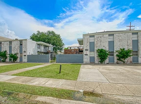 2nd image of 1611 Lesseps St