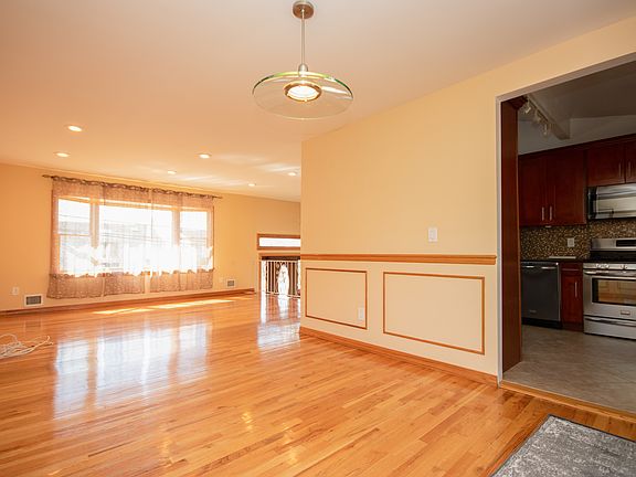 5th image of 3039 Clubhouse Rd