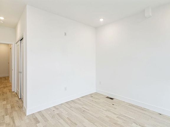 3rd image of 1522 N 8th St #3FR