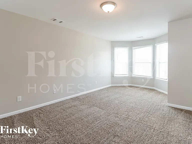 1421 Kentmire Ct — Photo 14