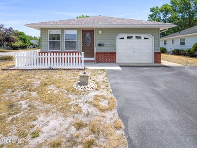 32 Guadeloupe Drive, Toms River, NJ, 08757