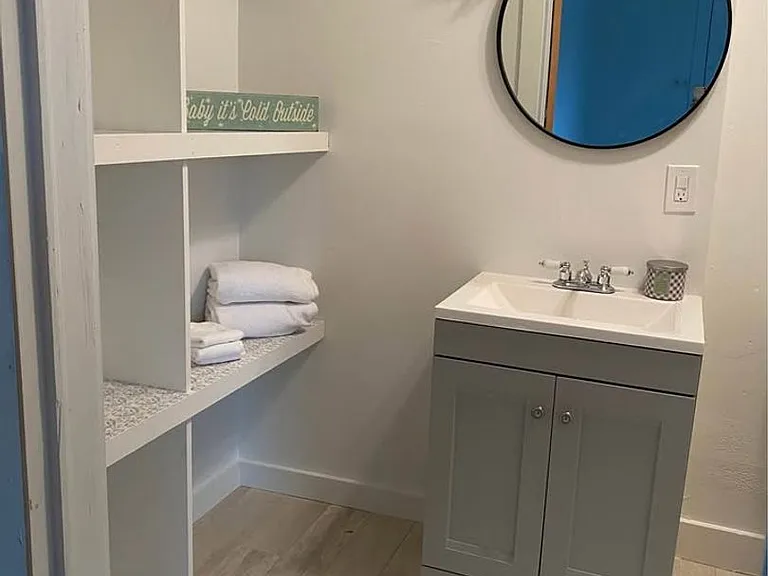 816 W Avenue H — Photo 11