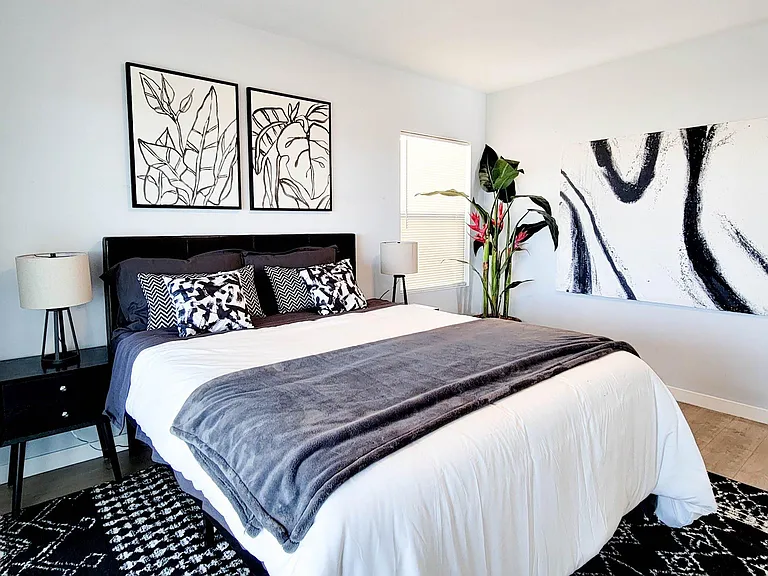 2737 Portobello Dr — Photo 6