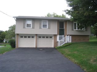 1133 Arnold Dr, Endicott, NY 13760