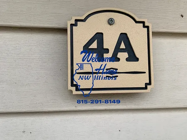 309 Carver St #4A, Winslow, IL 61089