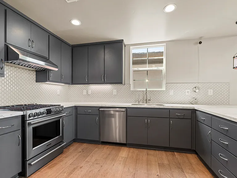 3218 Crane Ln — Photo 17