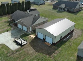 167 W Kings Hwy, Rushville, IN 46173