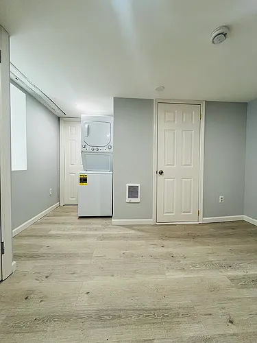 6 Charles St Photo 1