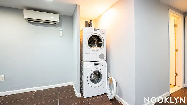 Rented by Nooklyn NYC LLC | media 21
