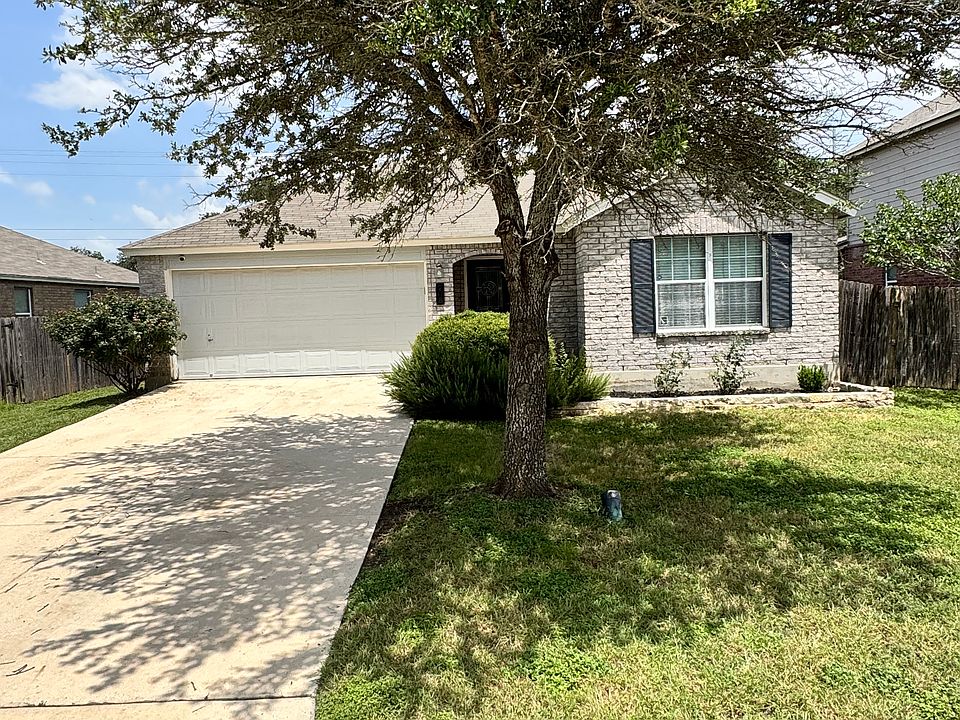 1st image of 208 Latigo Ln