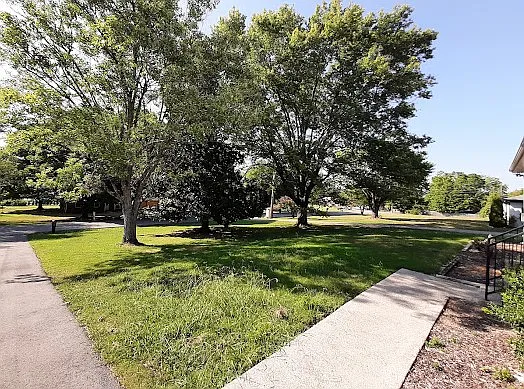 107 Hillwood Dr — Photo 17