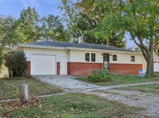 402 S Main St, Prairie City, IA 50228