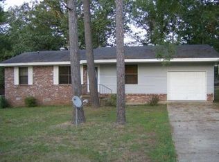 323 Lodge Rd, Hot Springs, AR 71913