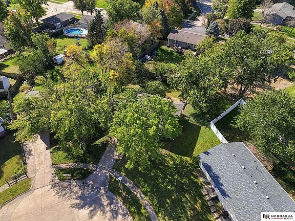5th image of 801 Prairie Ct