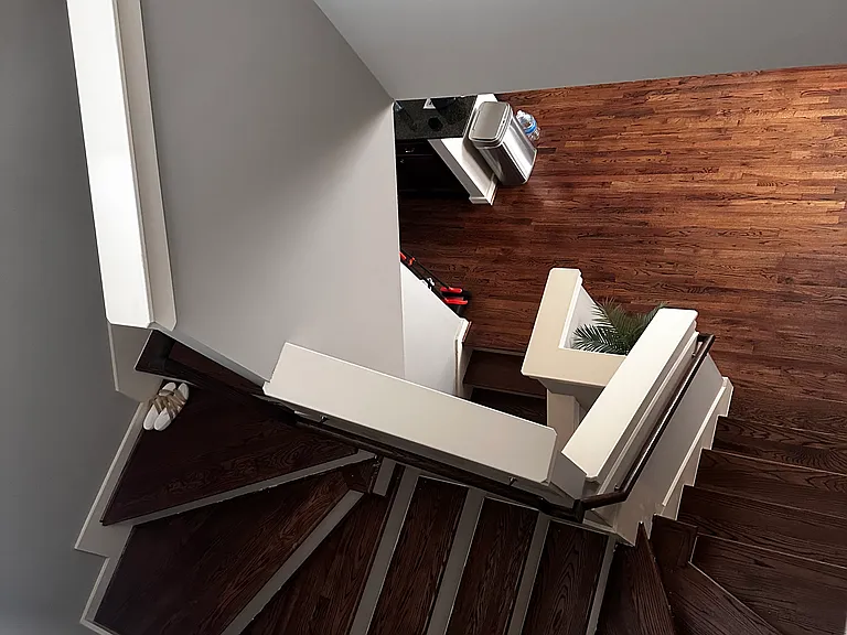4422 Center St — Photo 10