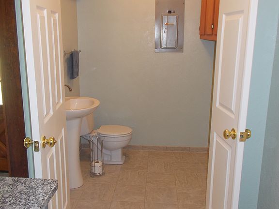 2nd image of 1204 Melrose Dr