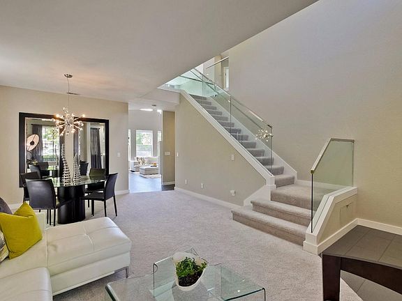 5th image of 232 Monaco Dr