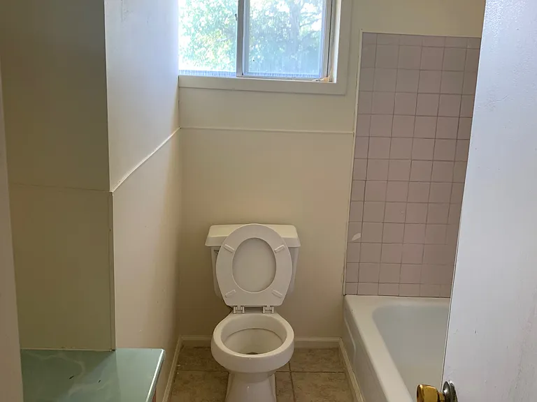 109 White Oak St — Photo 9