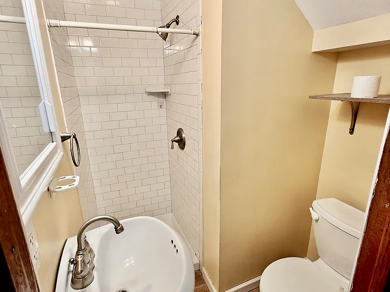 606 Broadway #1 — Photo 18