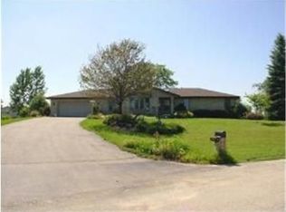 6470 Clearview Dr, Byron, IL 61010