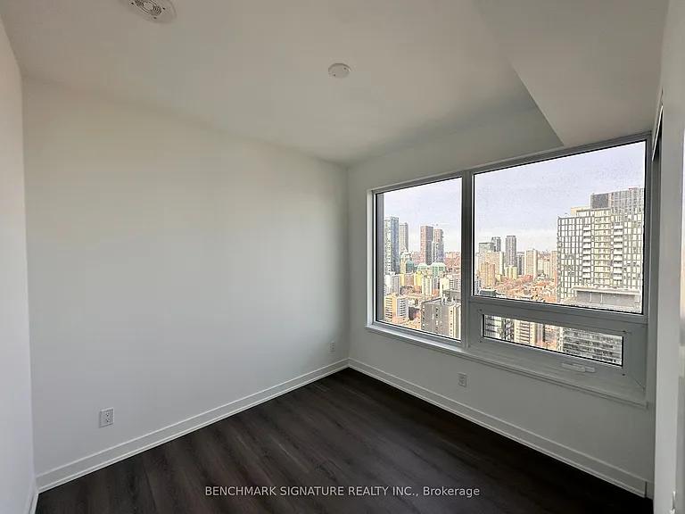 8 Wellesley St W #3312 — Photo 7