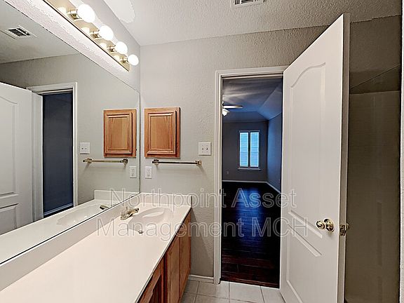 5th image of 409 Leisure Dr