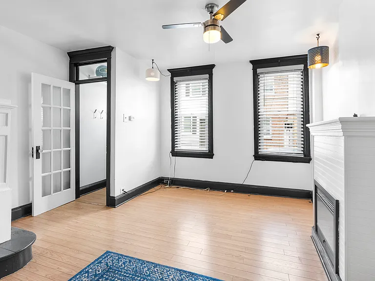 130 McClellan St — Photo 2