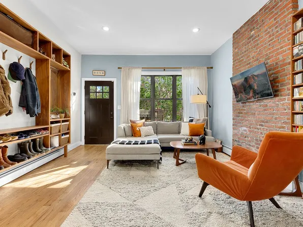 4 E 28th St, Brooklyn, NY 11226
