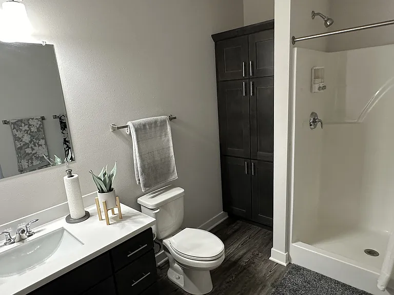 1601 N Windsor Ave #307 — Photo 17