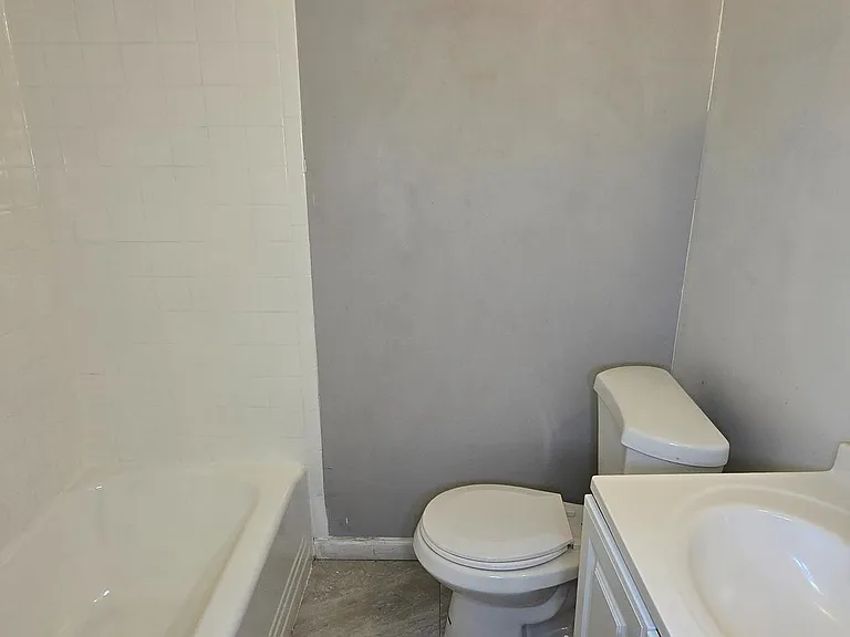 1702 Gales St NE #3 — Photo 5
