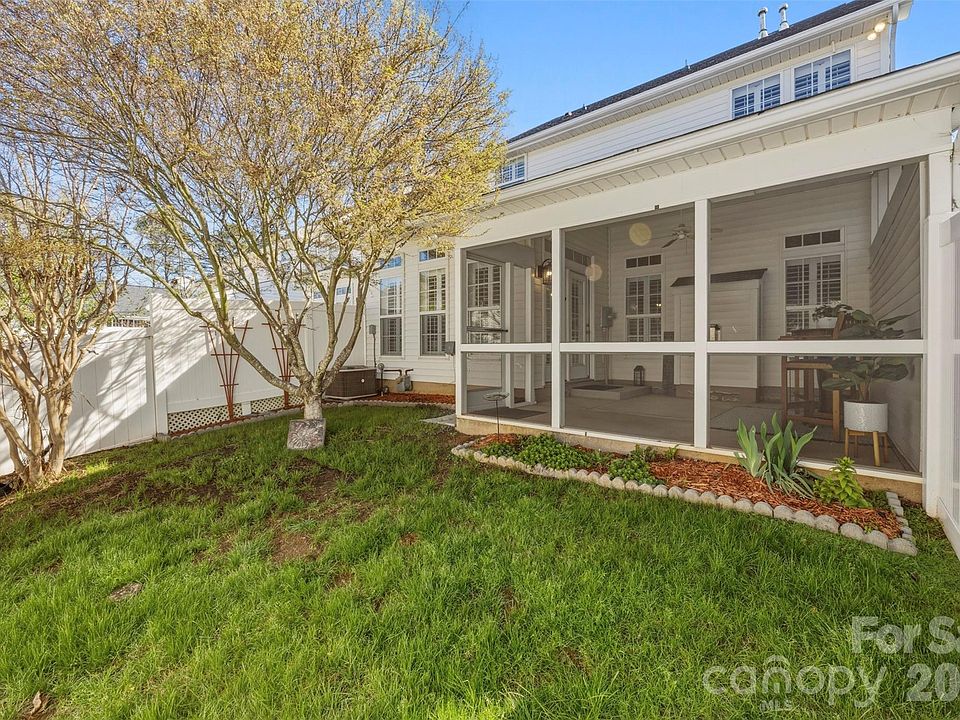 2nd image of 263 Horizon Cir