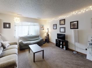 36 Valley Ave #8, Iowa City, IA 52246