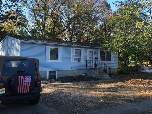 303 Girard Rd N, Glassboro, NJ 08028