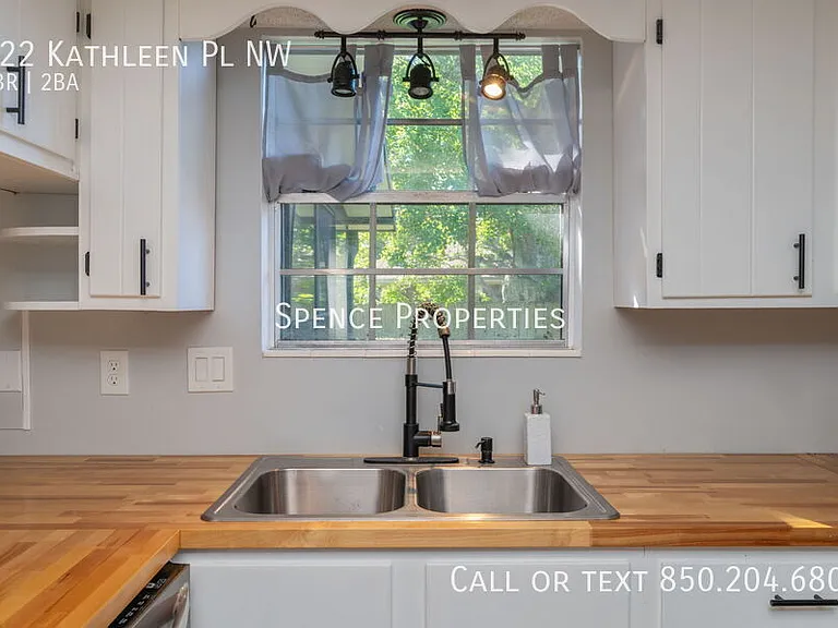 322 Kathleen Pl NW — Photo 6