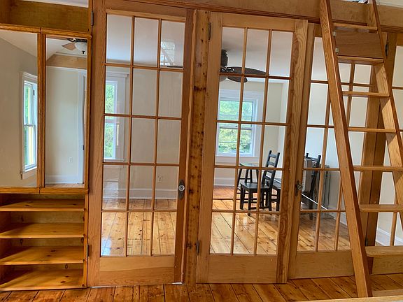 3rd image of 333 Sea Cliff Ave APT 2