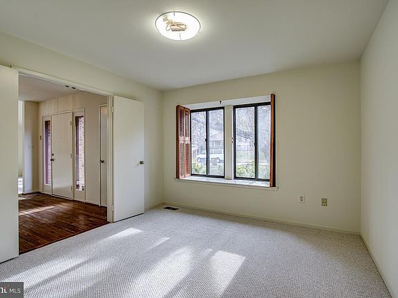 5th image of 2516 Oakenshield Dr