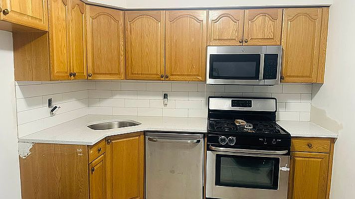 1st image of 2125 42nd St #2