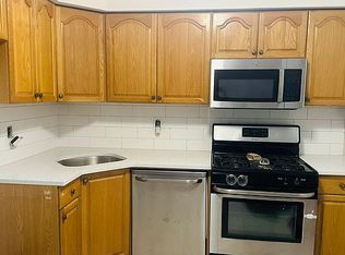 2125 42nd St #2, Astoria, NY 11105