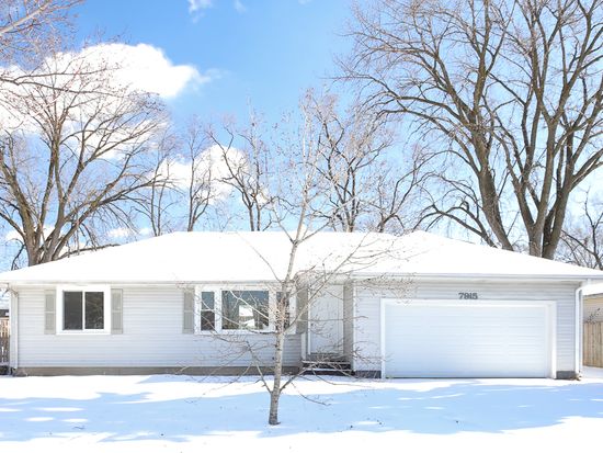 7915 Lotus Ave, Burbank, IL 60459