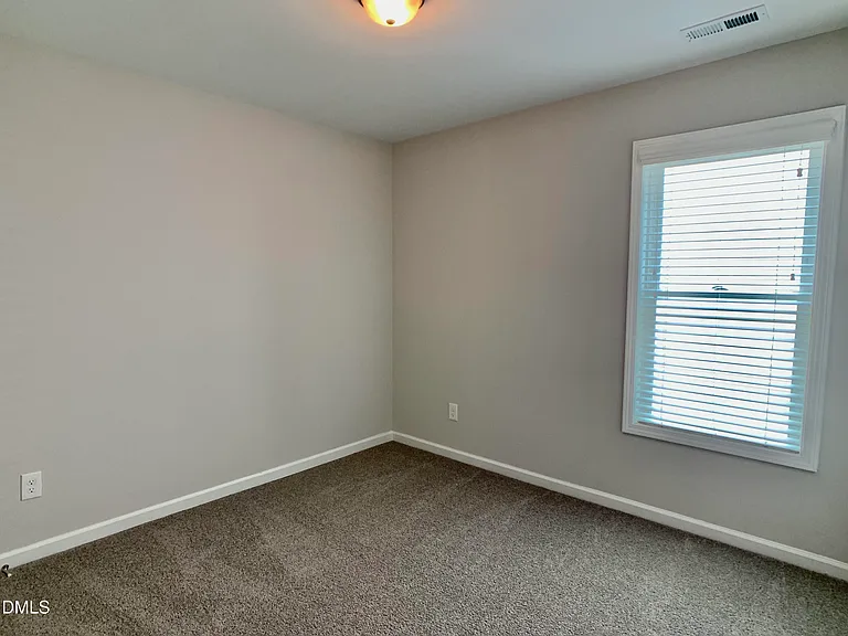 131 Diploma Dr — Photo 12