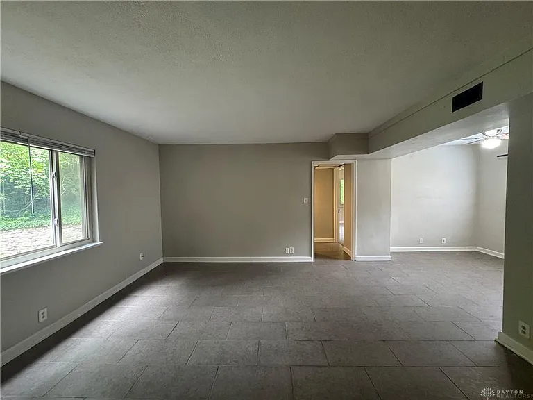 2366 S Patterson Blvd #5 — Photo 2