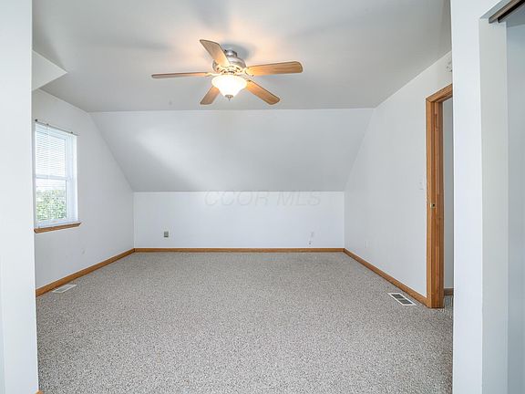 5th image of 581 E Main St