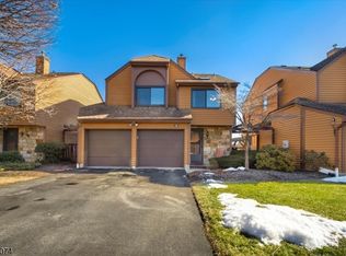 16 Fox Hunt Dr, Rockaway, NJ 07866