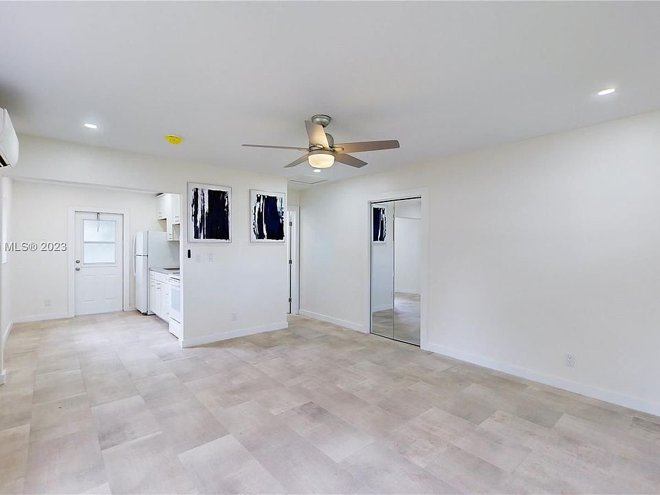 1st image of 213 SW 1st Ct #217