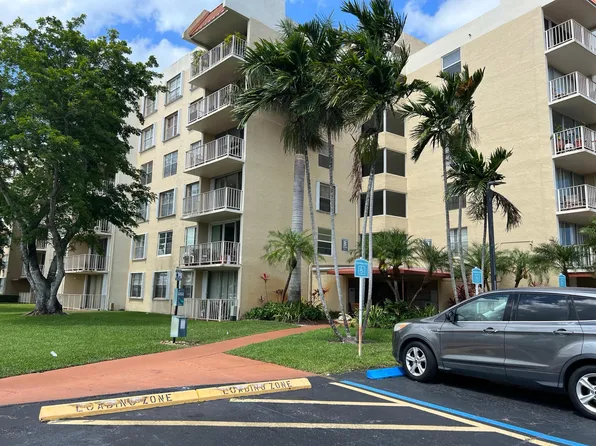 13120 SW 92nd Ave #406, Miami, FL 33176