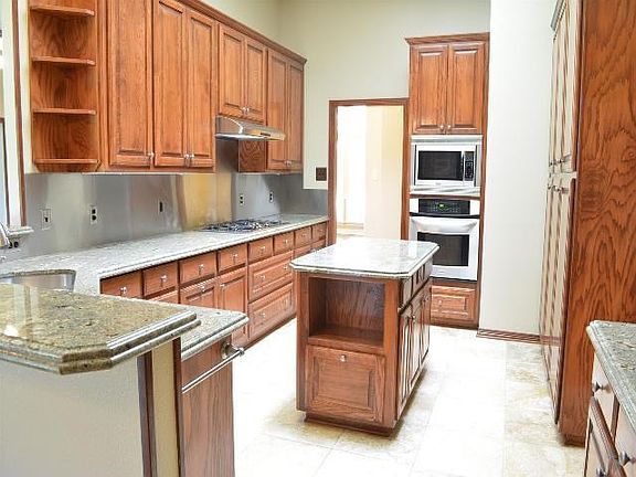 4th image of 939 Mallard Dr