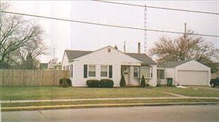 5th image of 1811 Campbell St