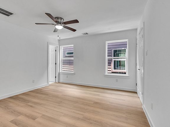 5th image of 7428 Laura Koppe Rd #B