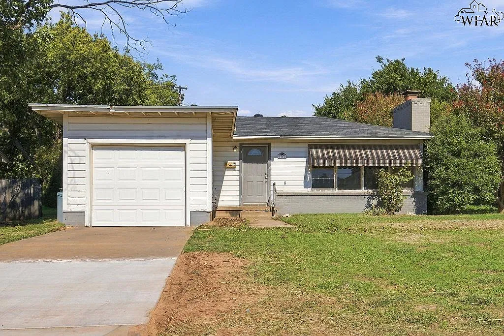 2 bed, 1.0 bath, 1316 sqft, $1,150 — Photo 1
