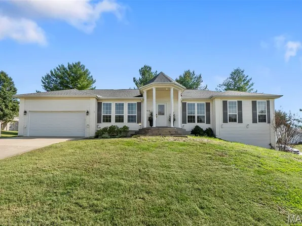 1966 Randol Dr, Cape Girardeau, MO 63701